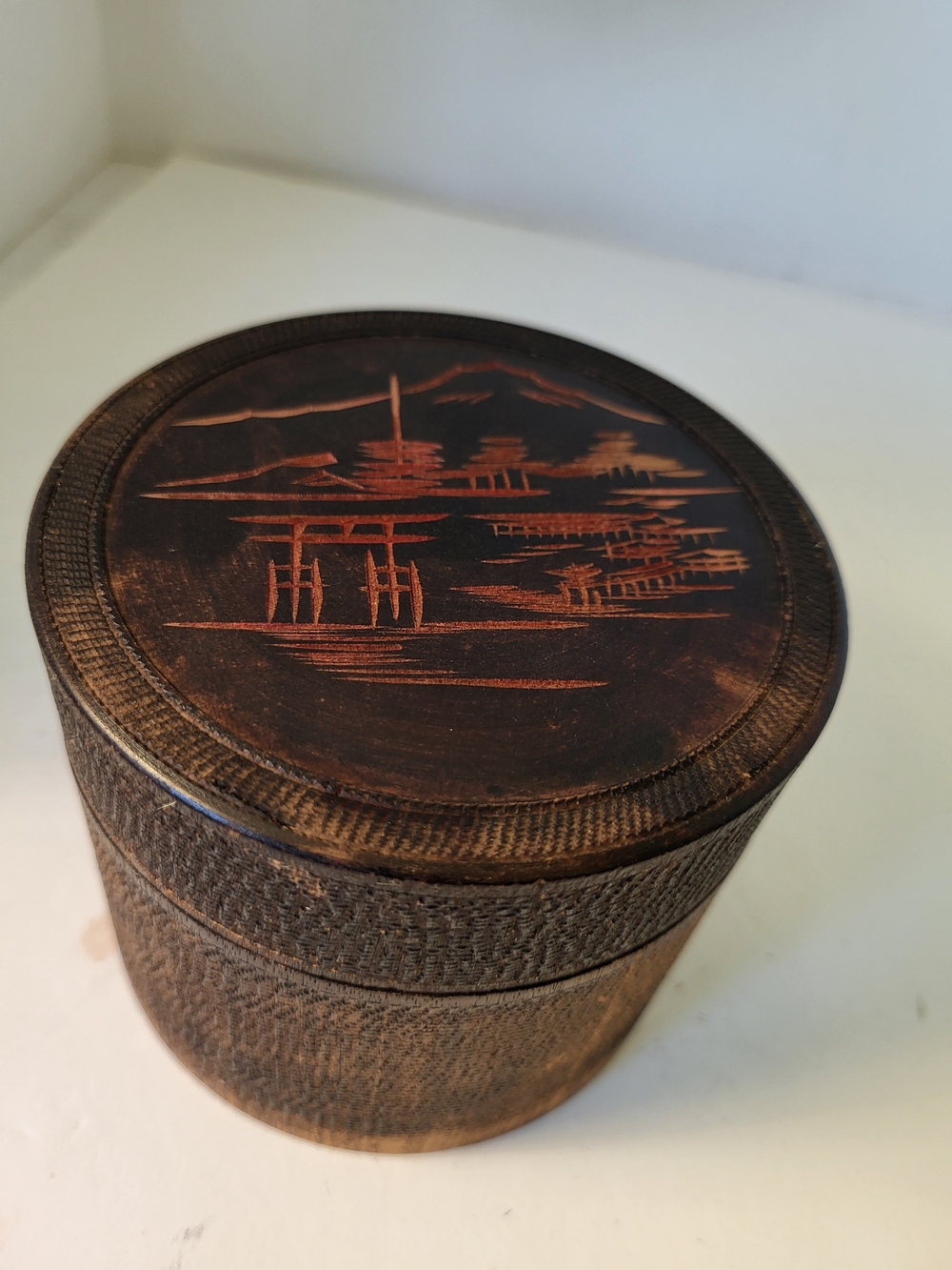 Vintage Mt. Fuji Japanese Hand Carved Trinket Box 3"